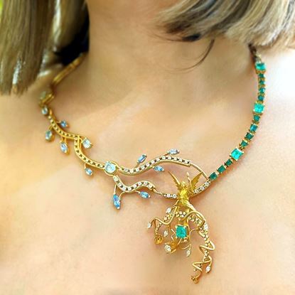 Picture of necklace