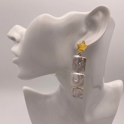 Picture of earing